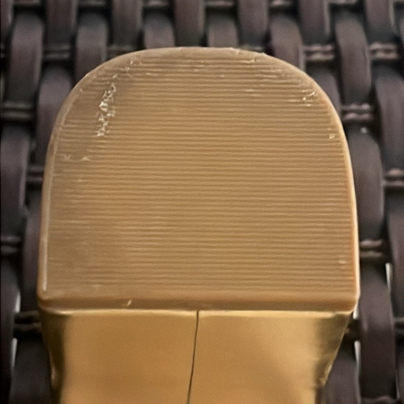 Nine West GoGo Sandals - Gold 8M - Picture 11 of 11